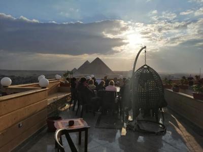 Crowne pyramids view inn - 13