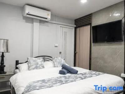 Sleep With Me Bangkok - BTS Phra Khanong - 87