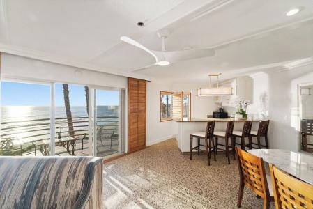 Pacific Terrace - 123
