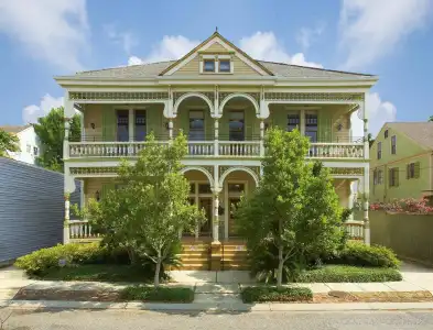 Maison Perrier Bed & Breakfast - 5
