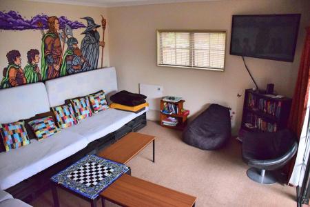 The Prince Albert Backpackers & Bar - 11