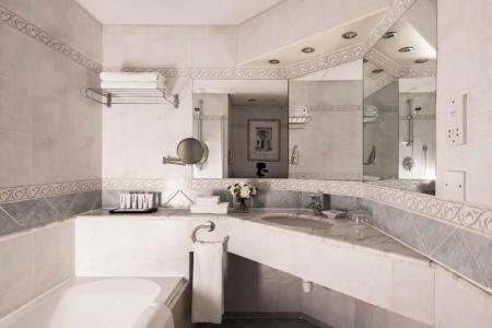 Corinthia St Georges Bay - 32