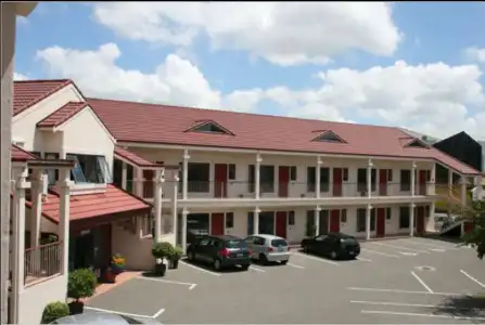 Aubyn Court Spa Motel - 17