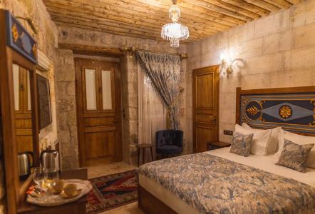 Solo Cave Suites - 9