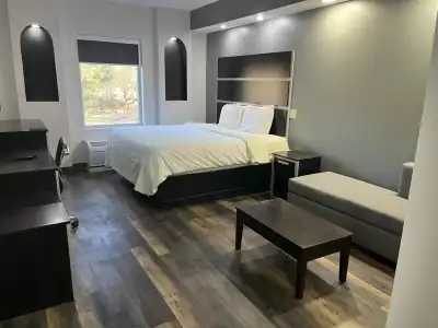 Sonesta Essential Savannah - 41