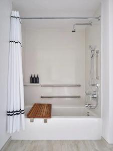 AKA Washington Circle - 32