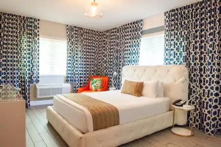 Waterside and Suites - 7