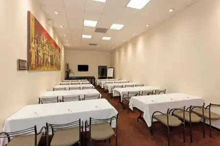 Ramada Plaza by Wyndham West Hollywood & Suites - 10