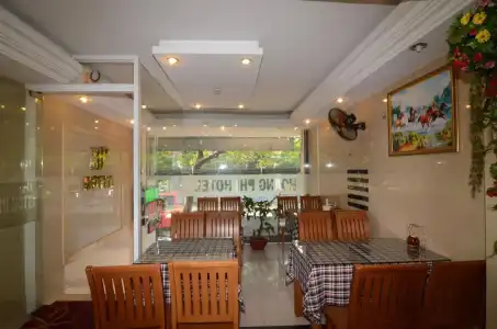 Hoang Phi - 19
