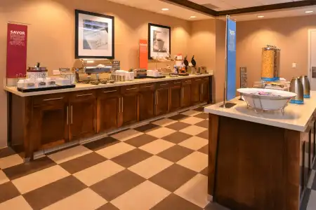 Hampton Inn Omaha Midtown-Aksarben Area - 23