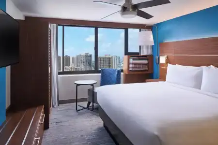 Holiday Inn Express WAIKIKI by IHG - 85