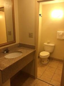 Diamond Inn and Suites - 26