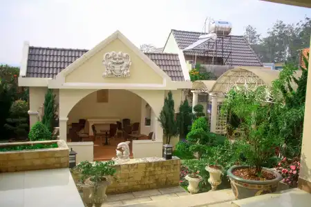Le Petit Paris Dalat - 10