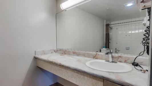 Costa Art Laguna Beach - 54