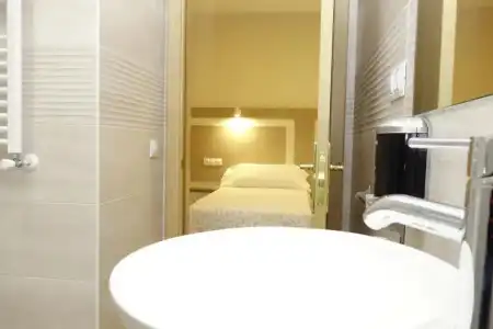 Hostal Toledo - 96