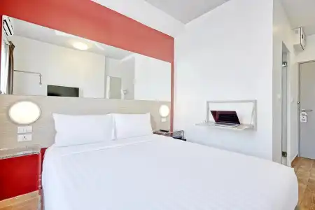Easy Planet Phuket, Patong - 3