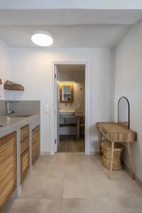 Drios Luxury Studios - 31