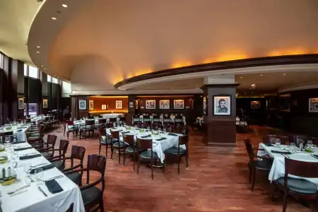 Sheraton Grand Chicago Riverwalk - 45