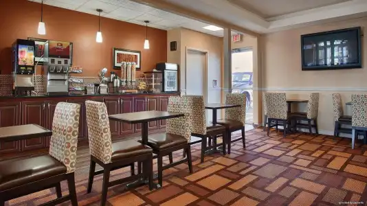 Baymont by Wyndham Lubbock - 19