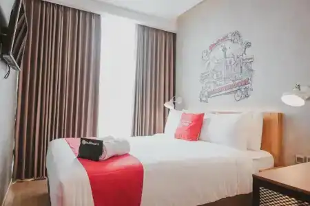 RedDoorz Plus @ Thamrin - 49