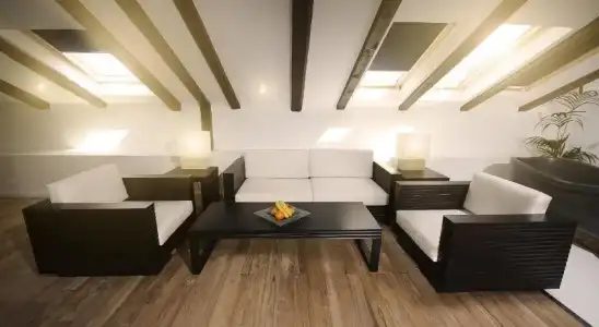 Dolphin Suites - 17