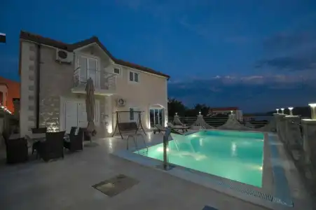 Villa Dragana with Heading Swimming Pool and Parking - 27