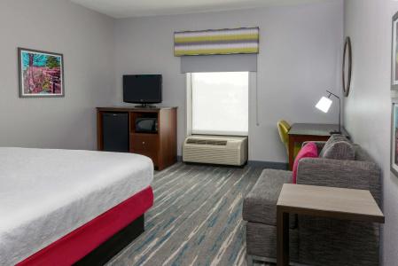 Hampton Inn & Suites Winston-Salem/University Area, NC - 2