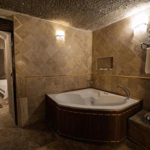 Grand Cave Suites - 27