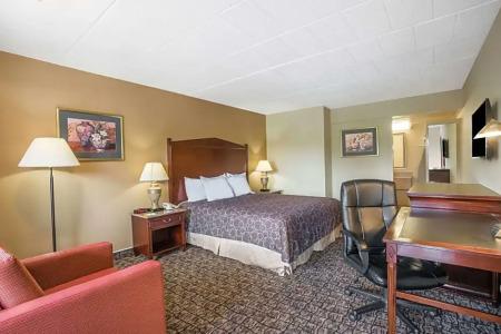 Red Roof Inn Baltimore - 31