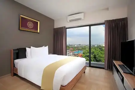 Chiva Bangkok - 84