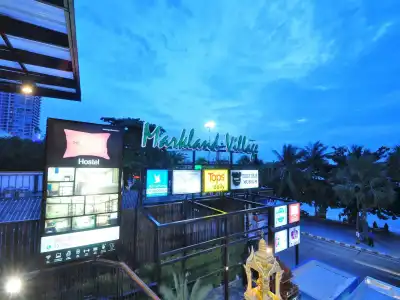 The Bedrooms Hostel Pattaya - 60