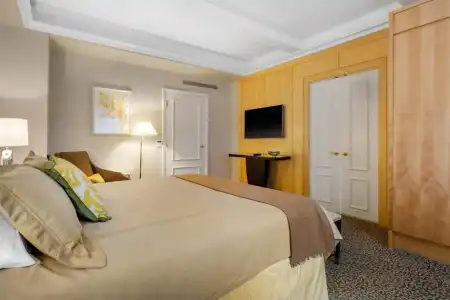 Omni Berkshire Place - 79