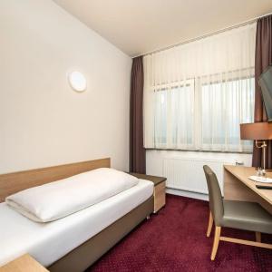 Am Stadtrand - 12