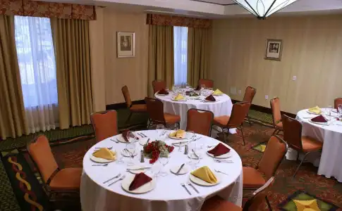 Hilton Garden Inn Sonoma County Airport - 24