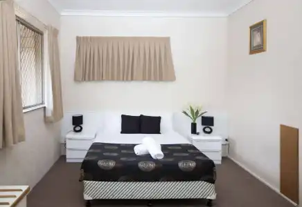 Leichhardt Motor Inn - 2