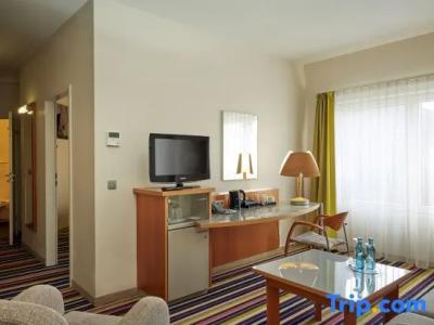 H+ Koeln-Huerth - 53