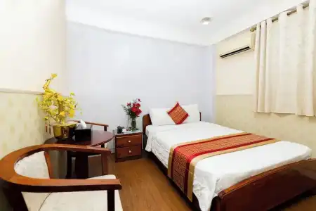 Vuon Tao Dan Near Ben Thanh Market - 75