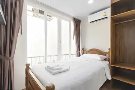 Royale 8 Ville Guest House - 25