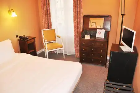 Hôtel de France - 13