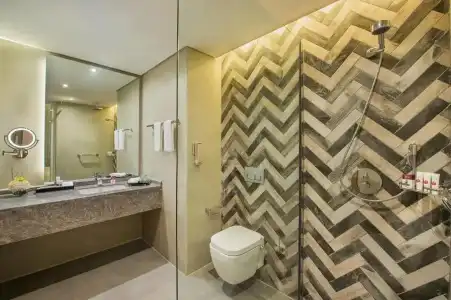 Wyndham Garden Ajman Corniche - 9