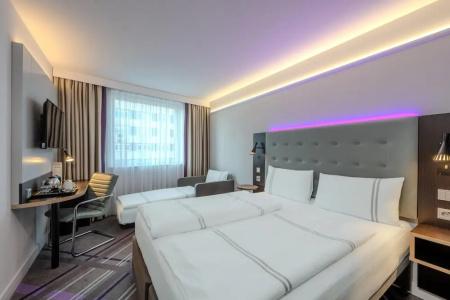 Premier Inn Berlin City Centre - 37
