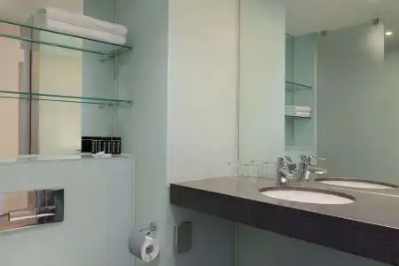 Ramada Encore by Wyndham Kyiv - 7