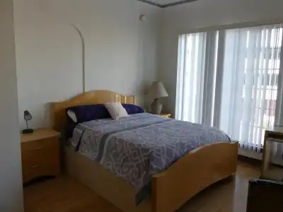 Wilshire Orange - 28