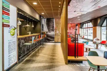 B&B Düsseldorf-Hbf - 17