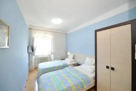 Pana-Eustahije 253 - 4