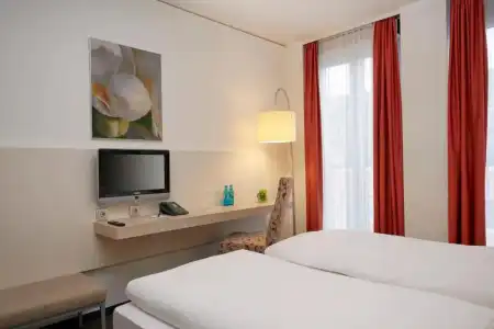 H+ München - 35