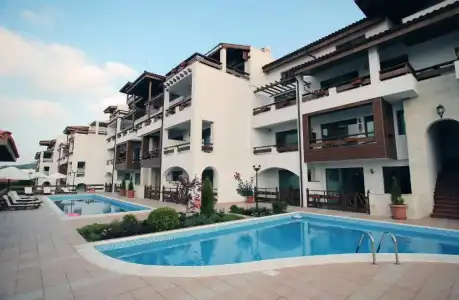 White Coast Beach Apartments - 9