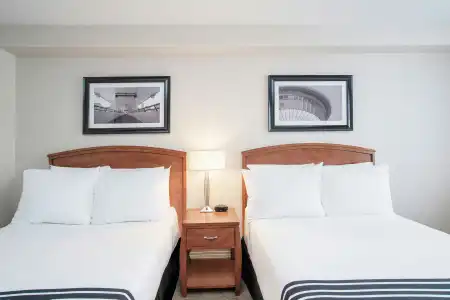 Sandmans & Suites Calgary West - 26