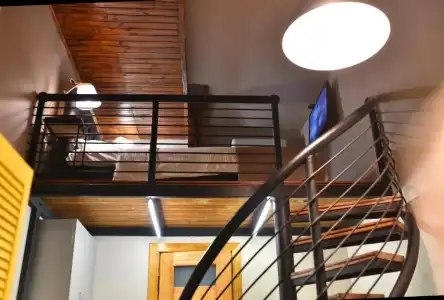 Mezzanine White - 24