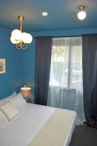 Hografic Boutique - 35